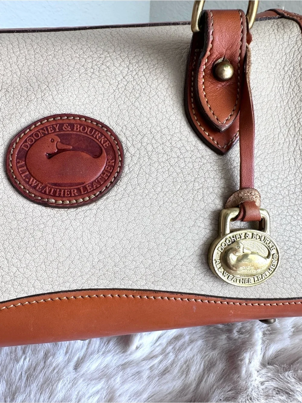 Dooney & Bourke Vintage Satchel Shoulder Bag ‘90s Tan Pebble Leather